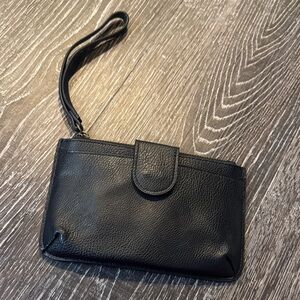 Universal Thread Black Wristlet
